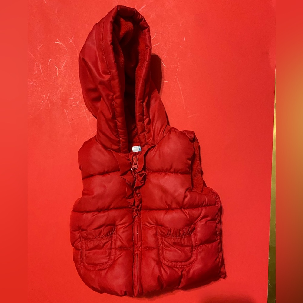 Red Hooded Girls toddler Puffer Vest size 6-12 months